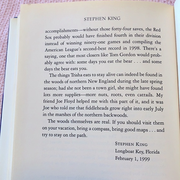 Best Seller Book By Stephen King “The Girl Who Loved Tom Gordon” - Picture 10 of 15